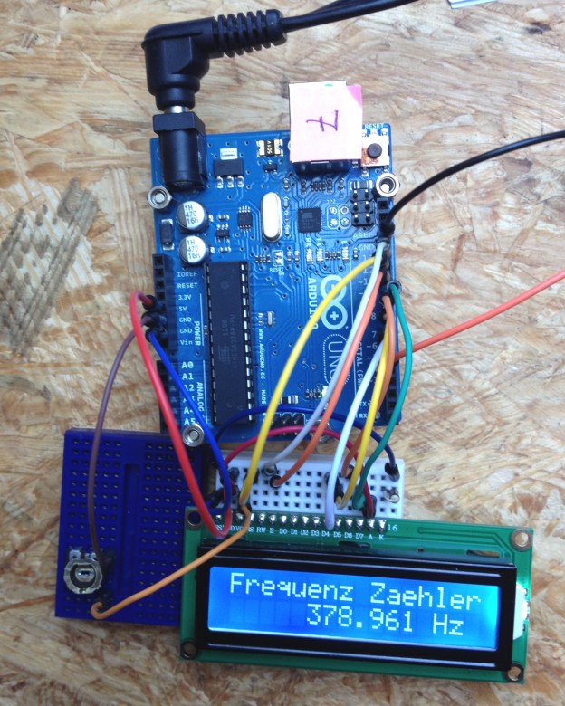 HochpräZises 1-500MHz FrequenzzäHler Tester RF Meter Modul Messmodul LCD Display mit Hintergrundbeleuchtung on HochpräZises 1-500MHz FrequenzzäHler Tester RF Meter Modul Messmodul LCD Display mit Hintergrundbeleuchtung on
